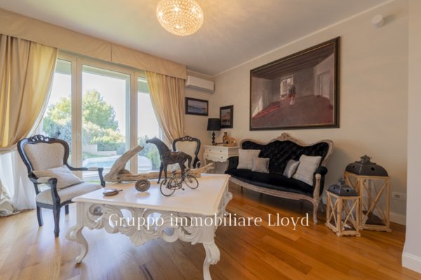 casa indipendente in vendita a Livorno in zona Limoncino