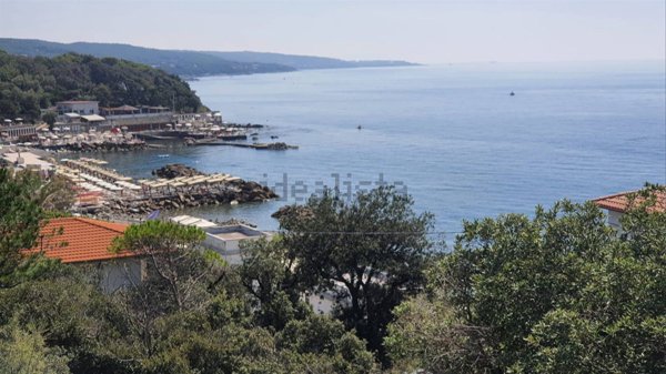 casa indipendente in vendita a Livorno in zona Quercianella
