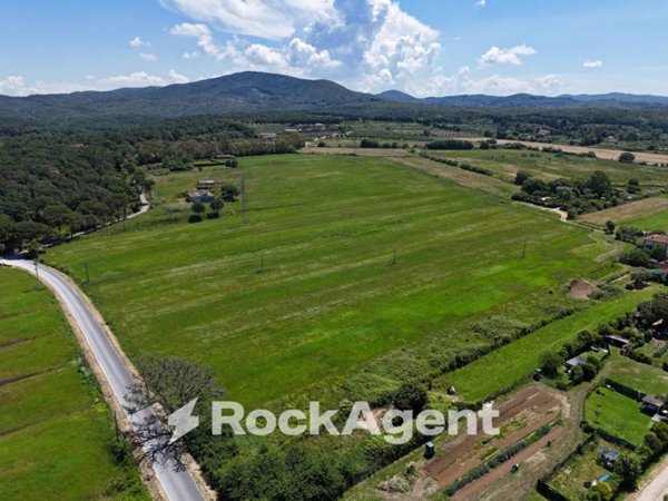 terreno agricolo in vendita a Livorno in zona Limoncino