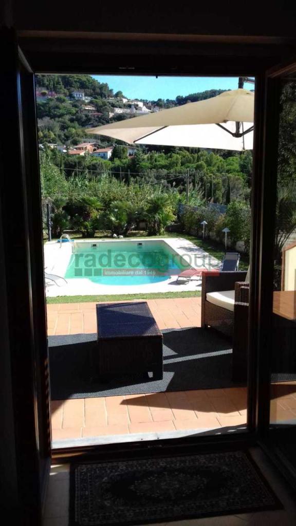 casa indipendente in vendita a Livorno in zona Montenero