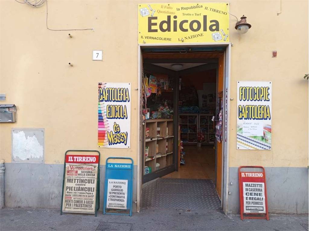 negozio in vendita a Livorno