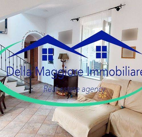 casa indipendente in vendita a Livorno in zona Montenero