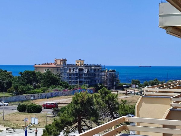 appartamento in vendita a Livorno in zona Antignano