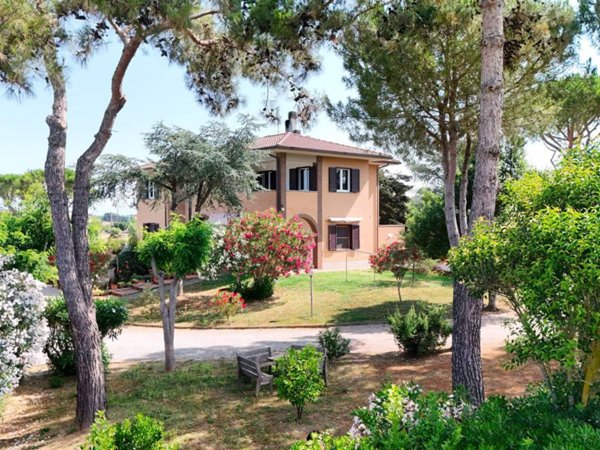 casa indipendente in vendita a Livorno in zona Limoncino