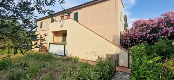 appartamento in vendita a Livorno in zona Quercianella