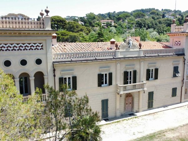 appartamento in vendita a Livorno in zona Montenero