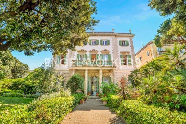 casa indipendente in vendita a Livorno in zona Ardenza
