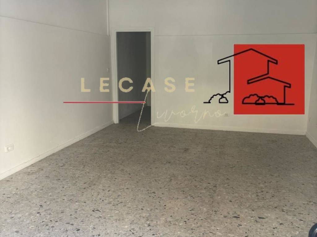 negozio in vendita a Livorno in zona Ospedale