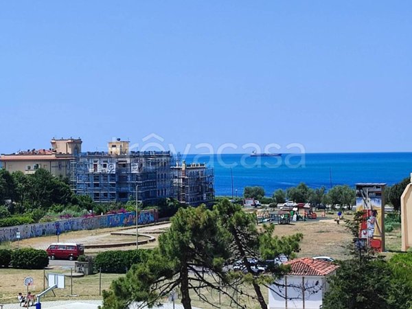 appartamento in vendita a Livorno in zona Antignano