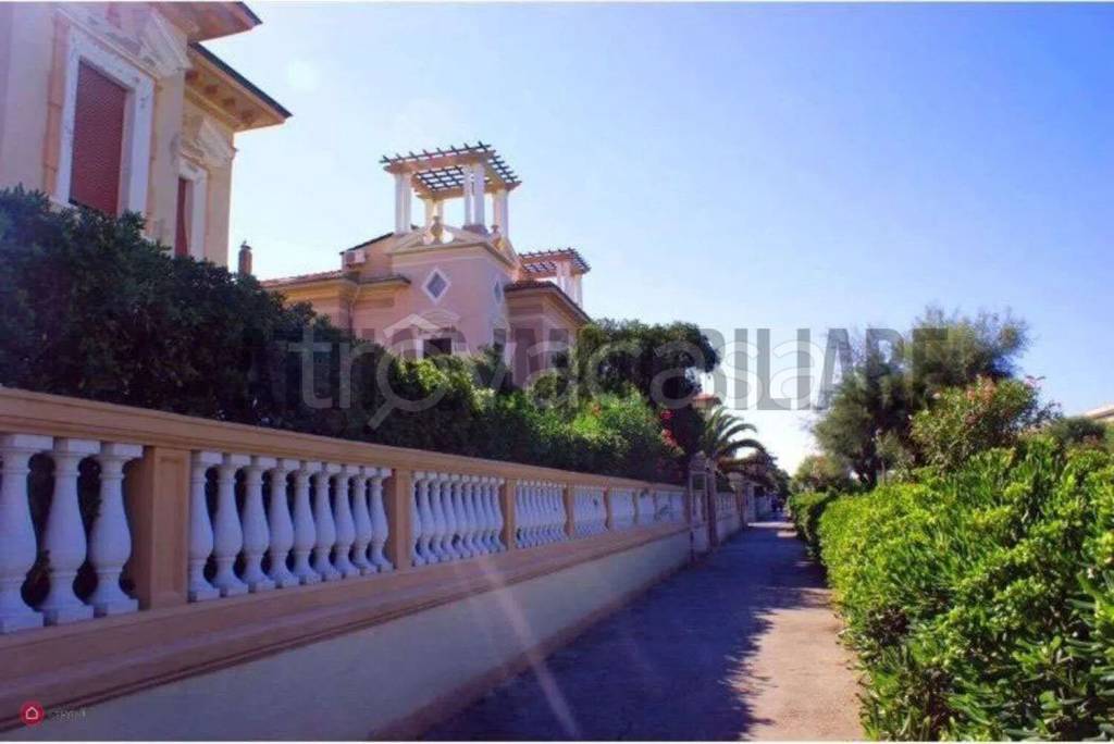 casa indipendente in vendita a Livorno in zona Lungomare