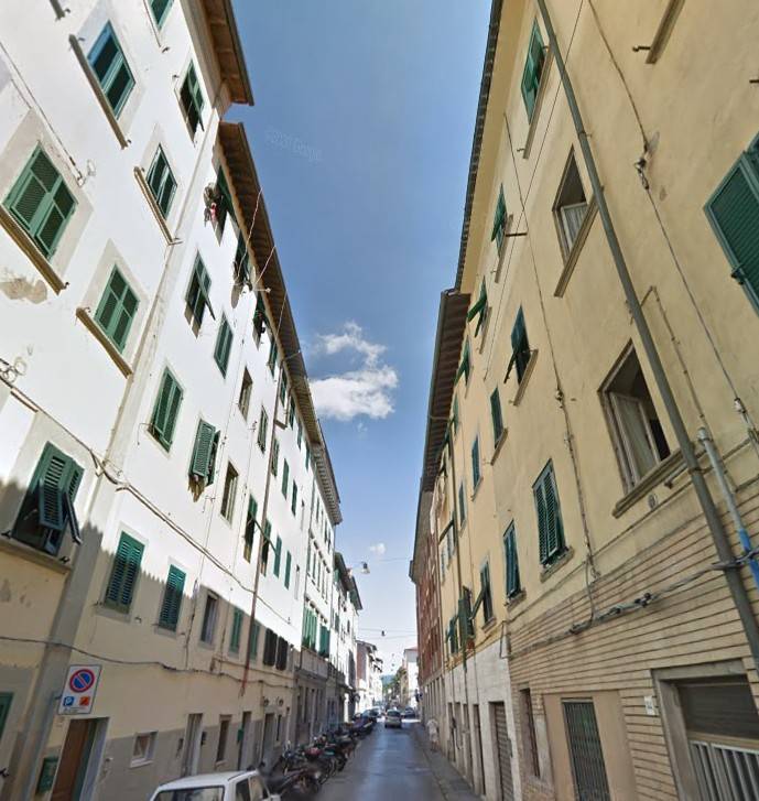 locale commerciale in vendita a Livorno in zona Centro Città