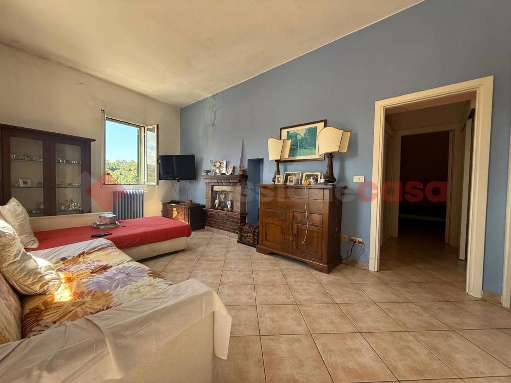 casa indipendente in vendita a Livorno in zona La Leccia