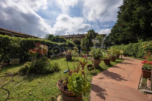 casa indipendente in vendita a Livorno in zona Montenero