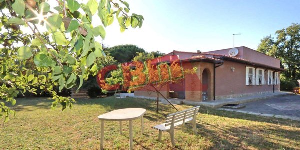 intera palazzina in vendita a Livorno in zona Padula