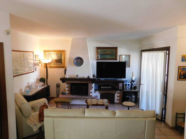 casa indipendente in vendita a Livorno in zona Montenero
