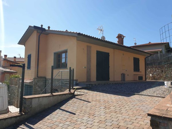 casa indipendente in vendita a Livorno