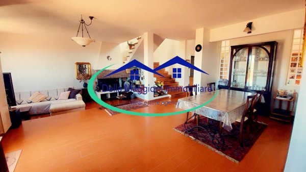 casa indipendente in vendita a Livorno in zona Quercianella
