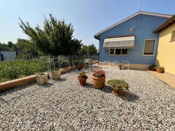 casa indipendente in vendita a Livorno in zona Padula