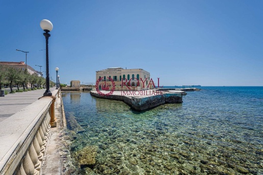 casa indipendente in vendita a Livorno in zona Antignano