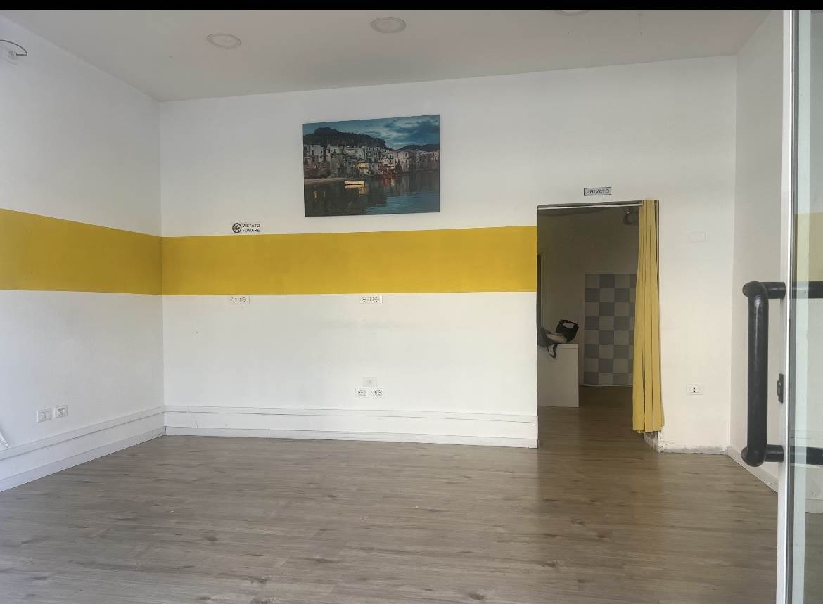 negozio in vendita a Livorno