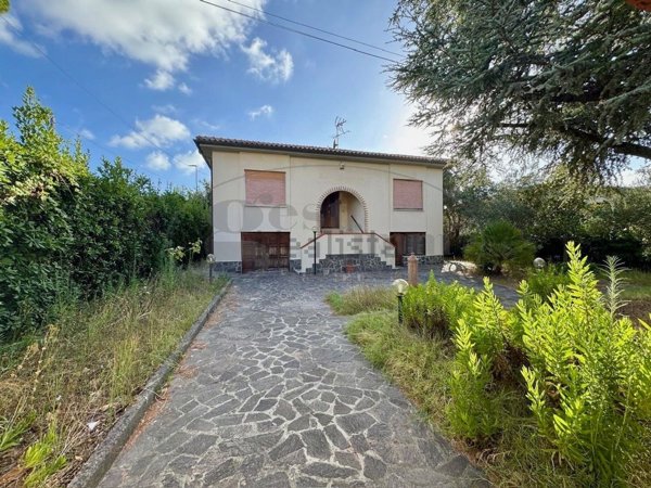 casa indipendente in vendita a Livorno in zona Montenero