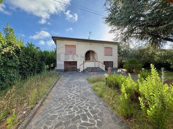 casa indipendente in vendita a Livorno in zona Montenero