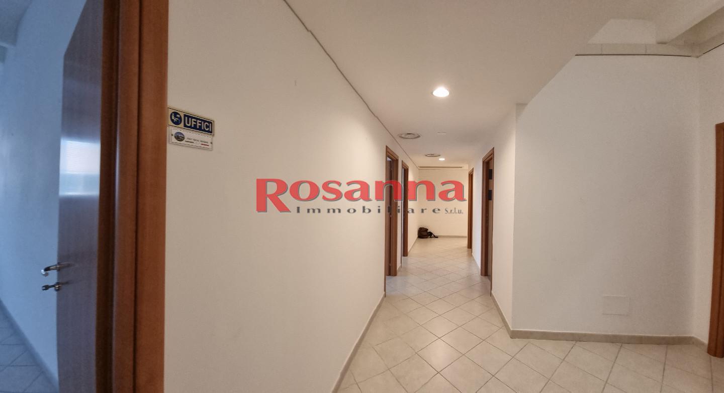 locale di sgombero in vendita a Livorno