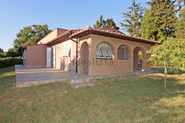 casa indipendente in vendita a Livorno in zona Padula