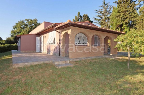 casa indipendente in vendita a Livorno in zona Padula