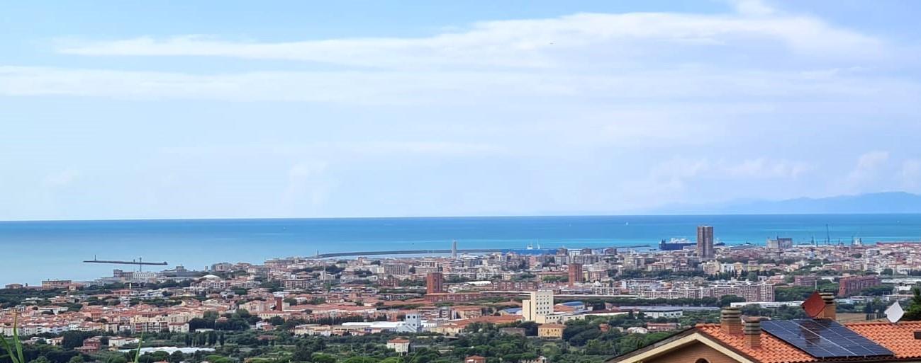 casa indipendente in vendita a Livorno in zona Montenero