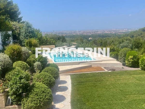 casa indipendente in vendita a Livorno in zona Montenero
