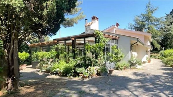 casa indipendente in vendita a Livorno in zona Montenero