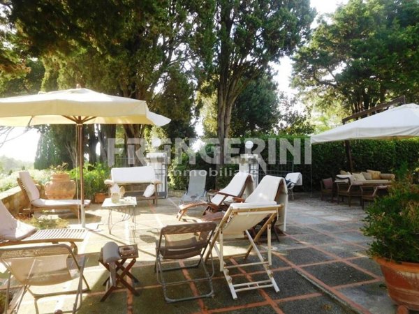 casa indipendente in vendita a Livorno in zona Collinaia