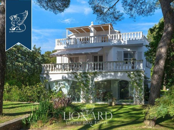 casa indipendente in vendita a Livorno in zona Montenero