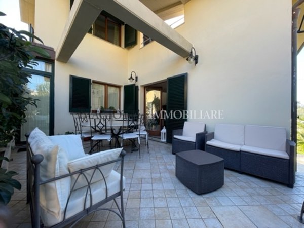 casa indipendente in vendita a Livorno in zona Montenero