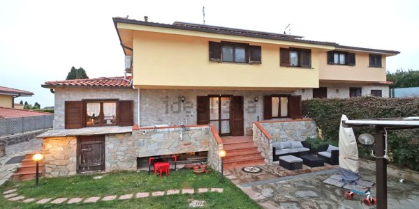 casa indipendente in vendita a Livorno