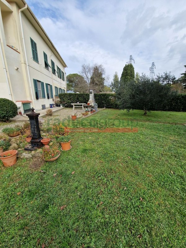 casa indipendente in vendita a Livorno