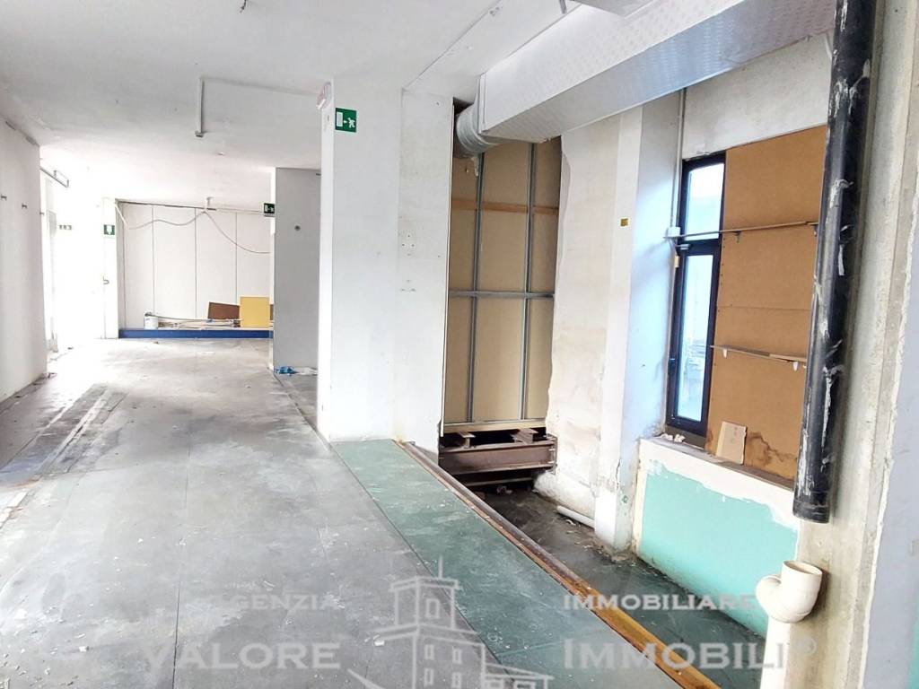 negozio in vendita a Livorno