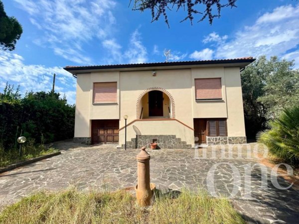 casa indipendente in vendita a Livorno in zona Montenero