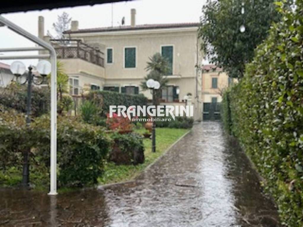 appartamento in vendita a Livorno in zona Stazione