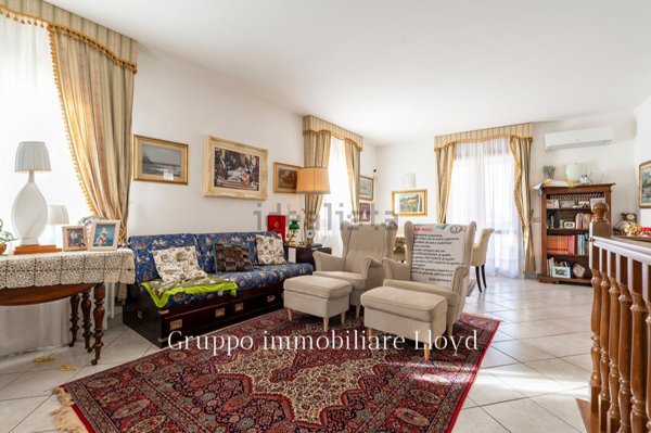 esavano in vendita a Livorno in zona Collinaia
