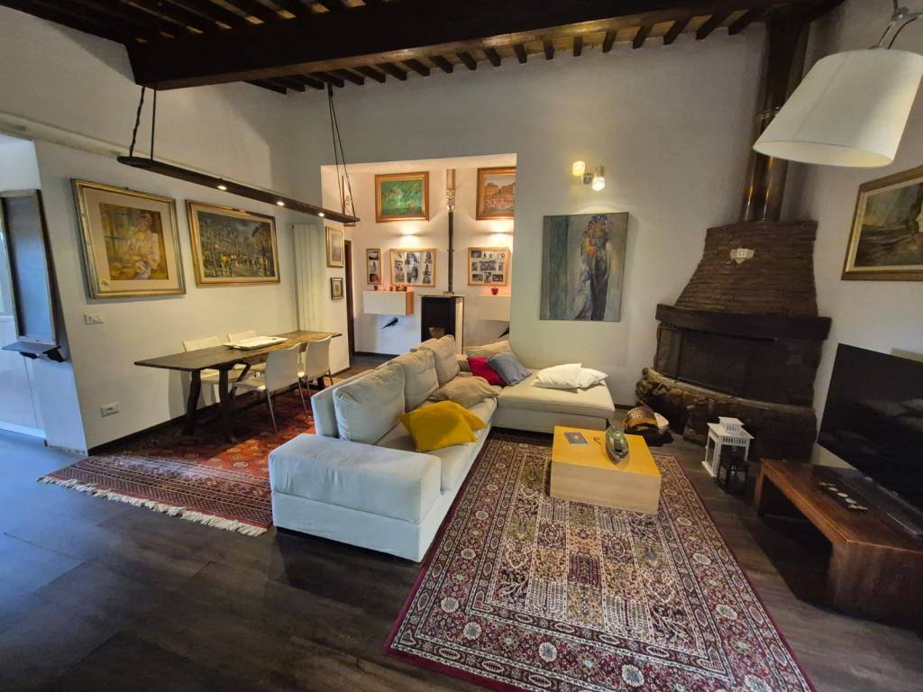 casa indipendente in vendita a Livorno in zona Collinaia