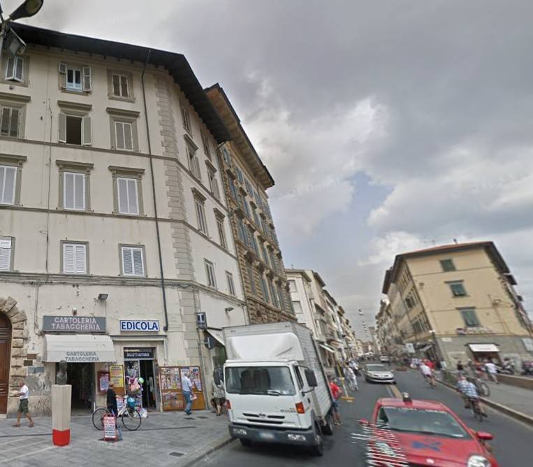 locale commerciale in vendita a Livorno