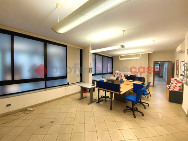 ufficio in vendita a Livorno in zona Centro Città