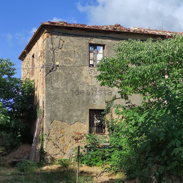 appartamento in vendita a Livorno in zona Montenero