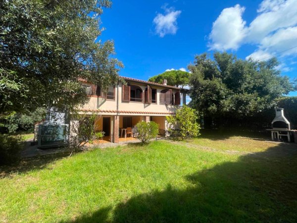 appartamento in vendita a Livorno in zona Limoncino