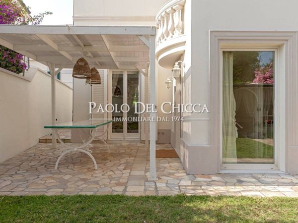 casa indipendente in vendita a Livorno in zona Montenero