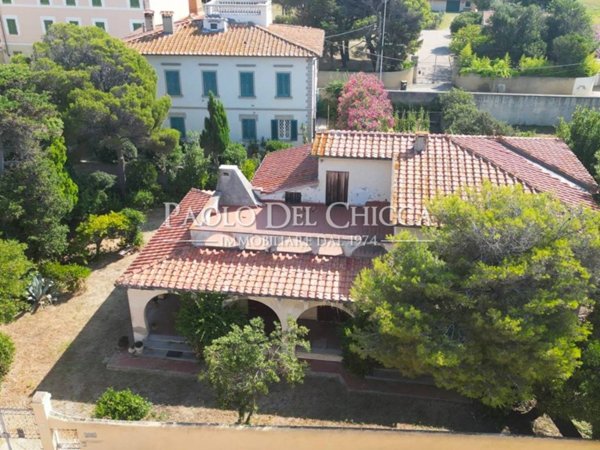 casa indipendente in vendita a Livorno in zona Montenero