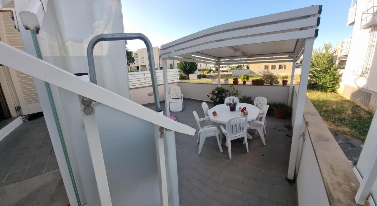 casa indipendente in vendita a Livorno in zona Limoncino