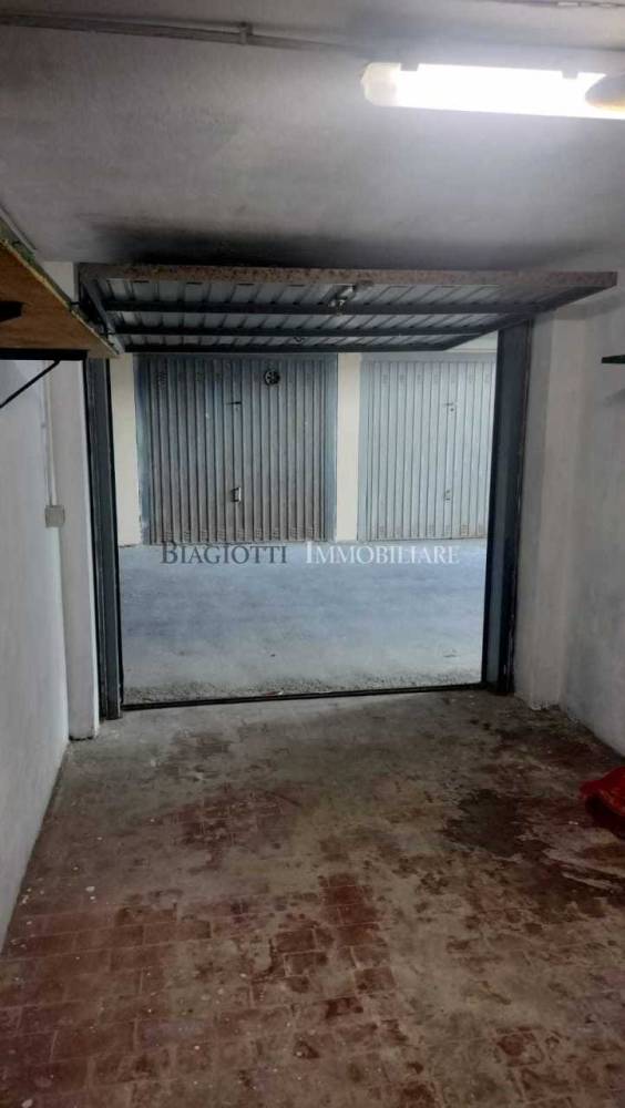 locale di sgombero in affitto a Livorno